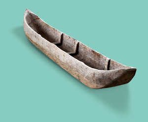 Replica of the canoe in the Basque Museum in Bayonne
ma-de by the Albaola association. It was made using only hand
tools and required approximately 360 hours work. After launched
it was tested on the water, and was found to be suitable for a crew
of three.