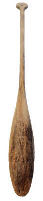 Oar used in the replica canoe.