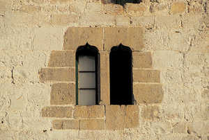 Detalle de la ventana de la Torre de Ugarte (Oyarzun).