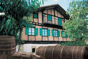 116.	 Ierobi Haundi (Oiartzun) es uno de los mejores ejemplos de estructuras de entramado cuajadas de ladrillo realizados en el siglo XVII.