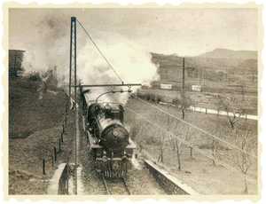 36. Tren de vapor de los Ferrocarriles Vascongados. 