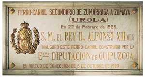 67. La plaquette commmorative de l'inauguration du Chemin de fer de l'Urola, conserve au Muse Basque du Chemin de fer,  Azpeitia. 