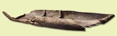 26. Las canoas monxilas, hechas con un tronco de rbol, han cubierto las necesidades bsicas de navegacin en entornos fluviales desde tiempo antes de los romanos hasta bien entrada la Edad Media.