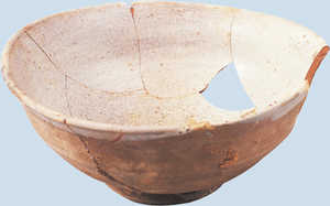 135. Taza elaborada en Eskoriatza, restaurada a partir de los cascotes encontrados durante la excavacin.© Jose Lpez