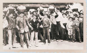 183. Jeu 'de las herradas'  Orereta. Ftes de Santa Magdalena, 1912.© 