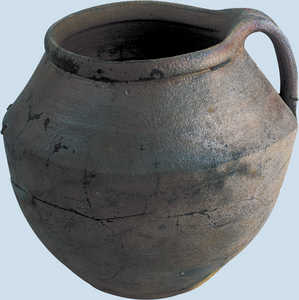 41. Earthenware vessel made in Bearn  and used in Hondarribia.© Jose Lpez