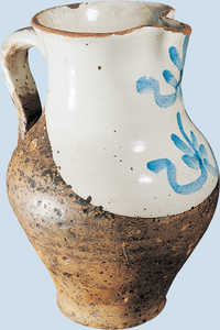 65. Jug with decorations in blue.© Xabi Otero