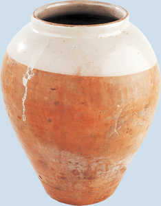 85. Small jar made in Zegama.© Jose Lpez