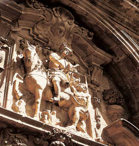 120. Sculpture of St. Martin in Zegama Sculpture and relief played an important role in the design of doorways. © Jonathan Bernal